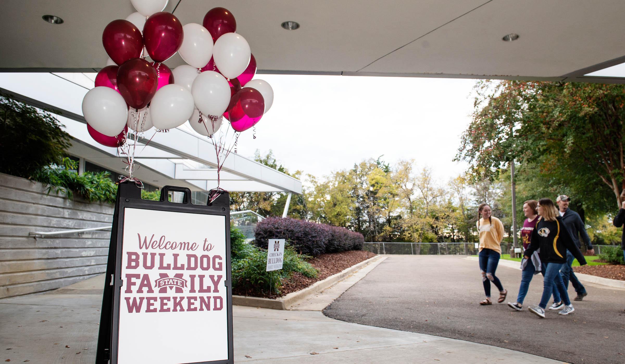 A group visiting Bulldog Family Weekend